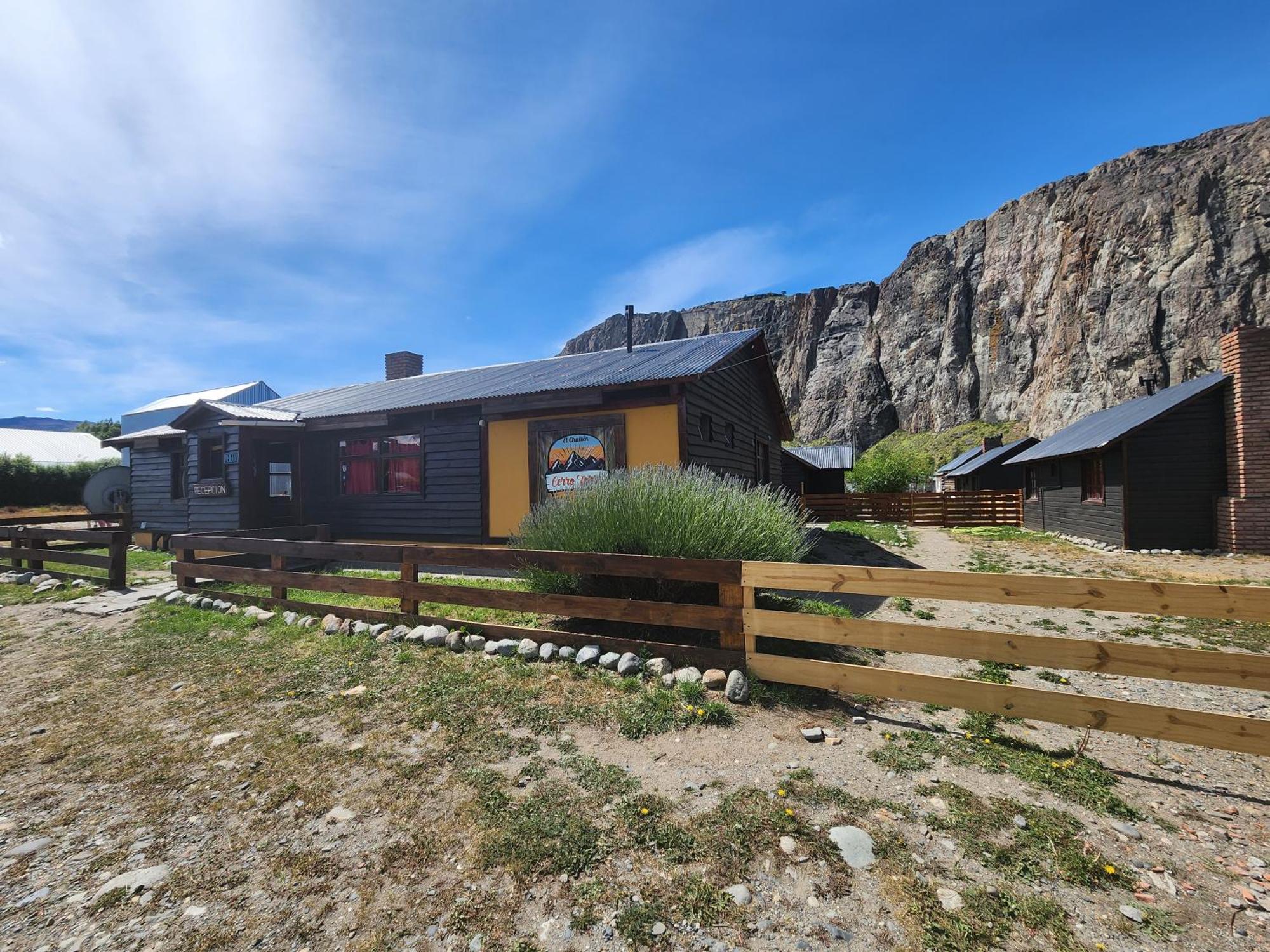 Hostel Cerro Torres El Chalten Bagian luar foto
